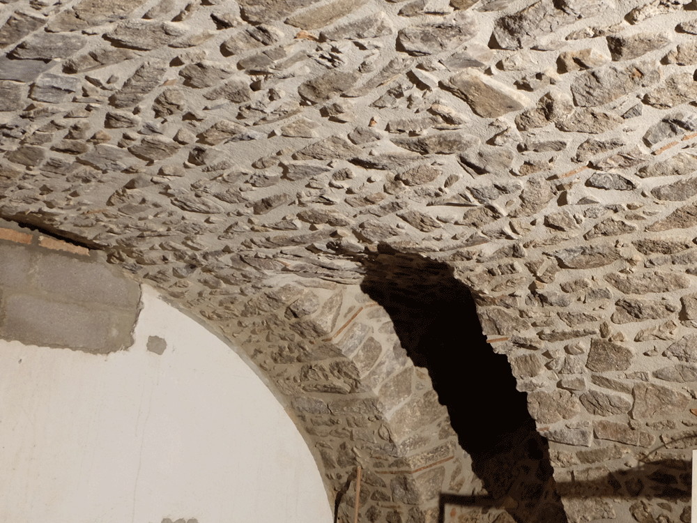 beuttenmueller-natursteinmauer-keller_02